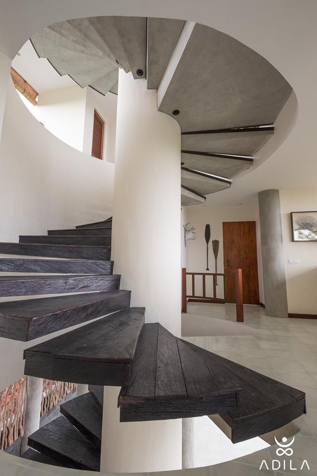 Spiral-staircase